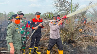 Kapolda Jambi Pastikan Penanganan Karhutla di Sungai Gelam Terus Dilakukan